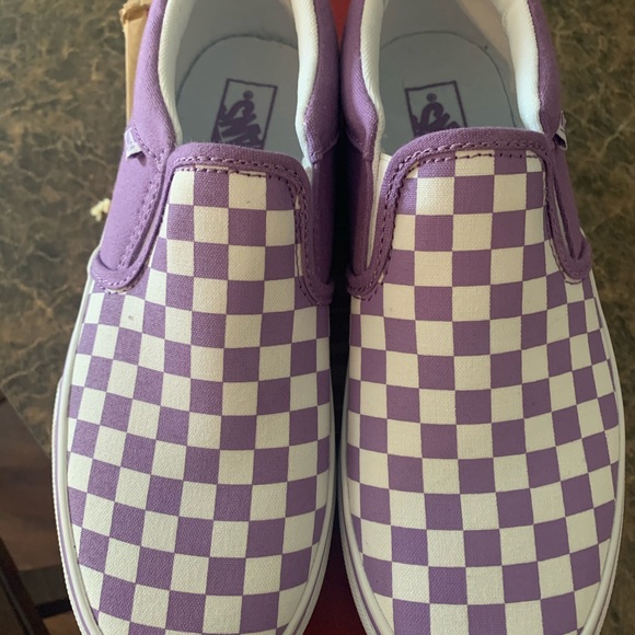 Vans - Picture 2 of 5